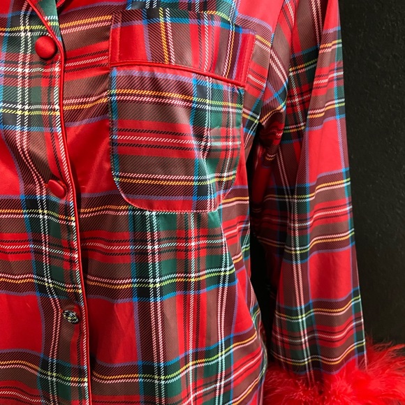 BON VIVIANN Holiday plaid set furry NWOT S/M  (is sold out on their website) - Picture 6 of 7